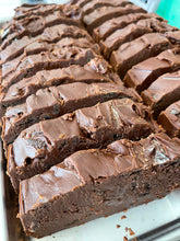 Load image into Gallery viewer, Vegan Chocolate Sandwich Cookie Fudge - 1/2 Pound - Rochester Fudge